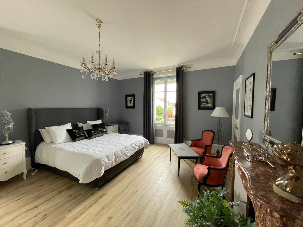La Maison Bleue « La Charade » Thaon-les-Vosges Exteriör bild